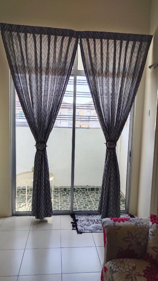 Dadide Guesthouse Alor Gajah Exterior photo